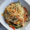 47 Noodles saltati con verdure di stagione (uova)